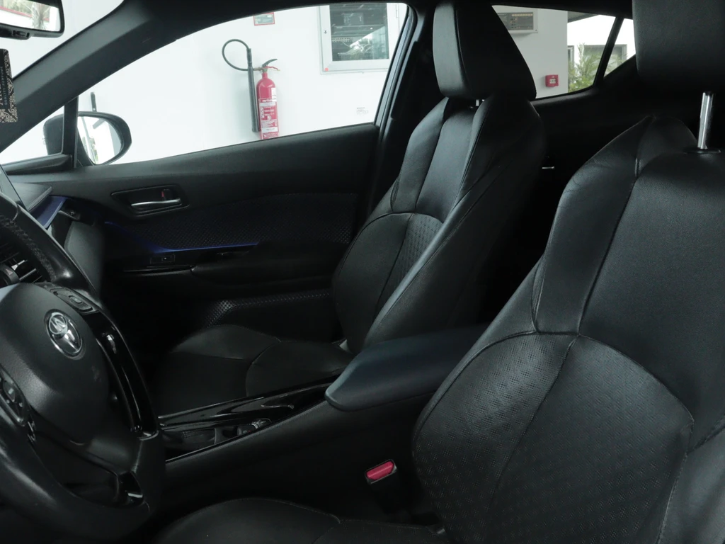 TOYOTA C-HR C-HR I - Ph1 - Distinctive 2WD CVT 122ch 2019 occasion CASABLANCA - Kia Occasion - photo 9