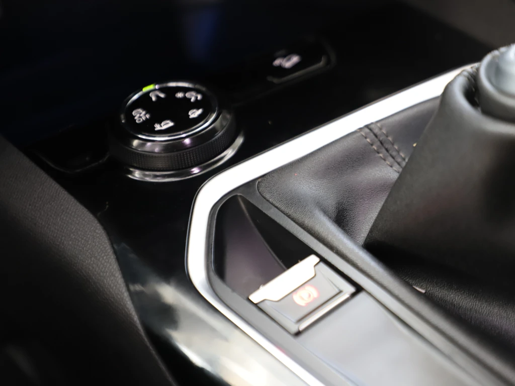 PEUGEOT 3008 3008 II - Ph1 - 2.0 HDi Active + BVM 150ch 2018 occasion AGADIR - Kia Occasion - photo 14