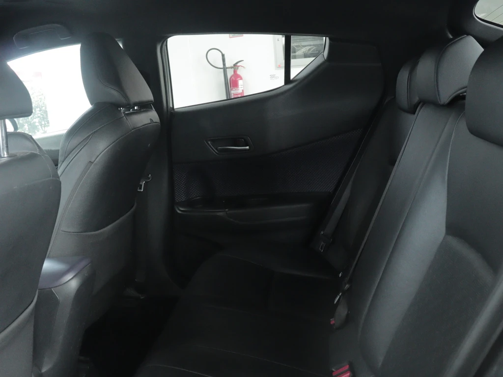 TOYOTA C-HR C-HR I - Ph1 - Distinctive 2WD CVT 122ch 2019 occasion CASABLANCA - Kia Occasion - photo 10