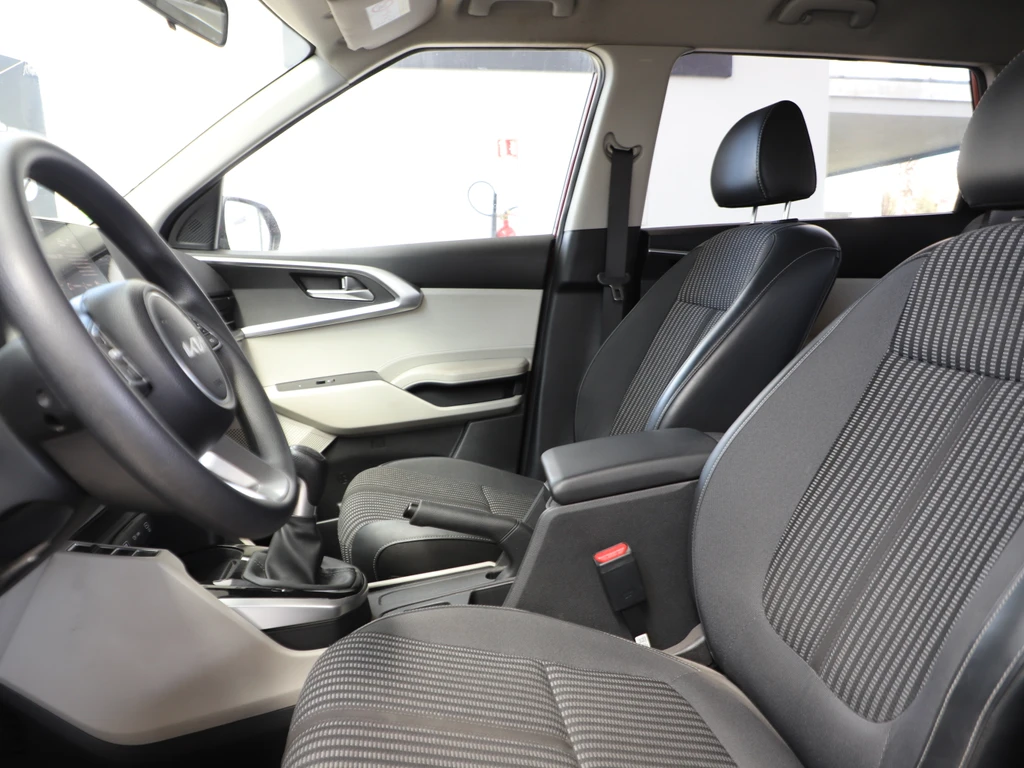 KIA Carens Carens IV - Ph1 - 1.5 CRDI Motion BVM 115ch 2022 occasion CASABLANCA - Kia Occasion - photo 8