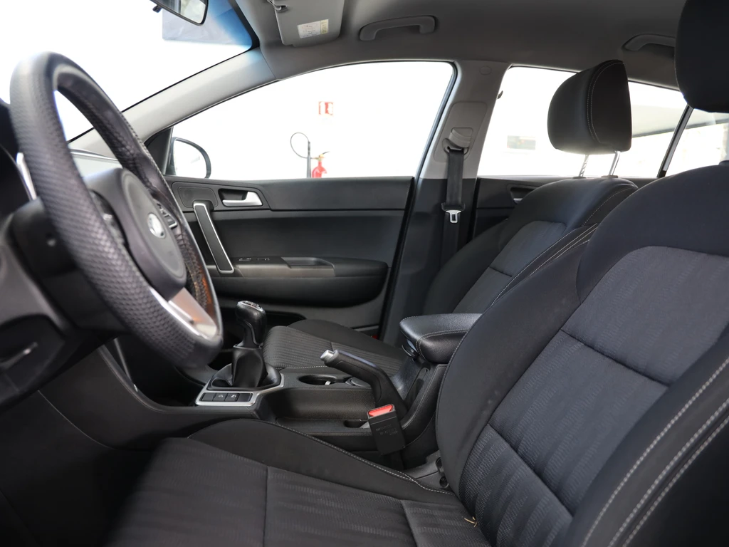 KIA Sportage Sportage IV - Ph2 - 2.0 CRDi Motion+ 4x2 BVR 185ch 2019 occasion MARRAKECH - Kia Occasion - photo 8