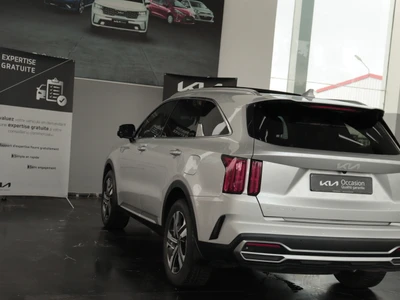 KIA Sorento Sorento IV - Ph1 - 1.6 T-GDi  HEV 4WD Executive+ BVA 230ch 2023 occasion CASABLANCA - Kia Occasion 6