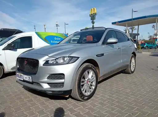 JAGUAR F-Pace