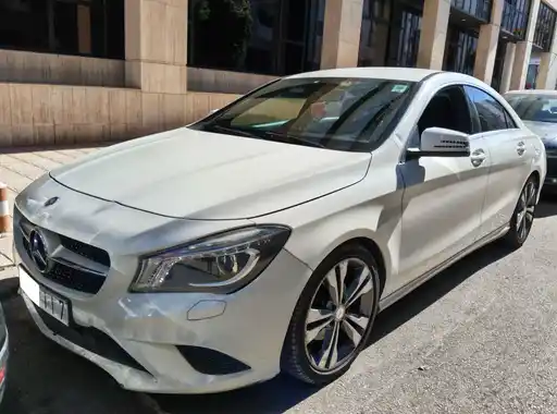 MERCEDES-BENZ CLA