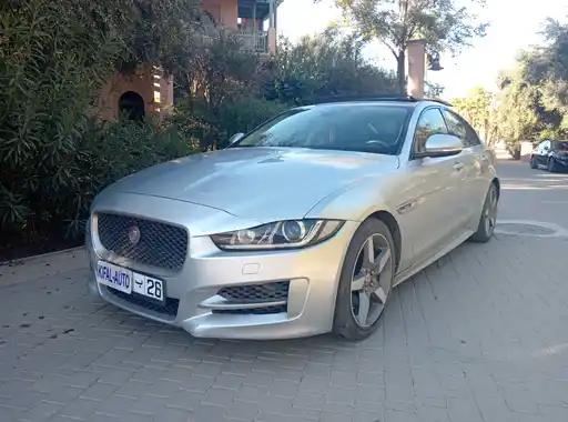 JAGUAR XE