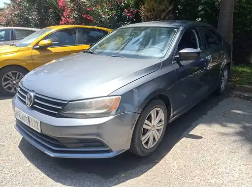 VOLKSWAGEN Jetta