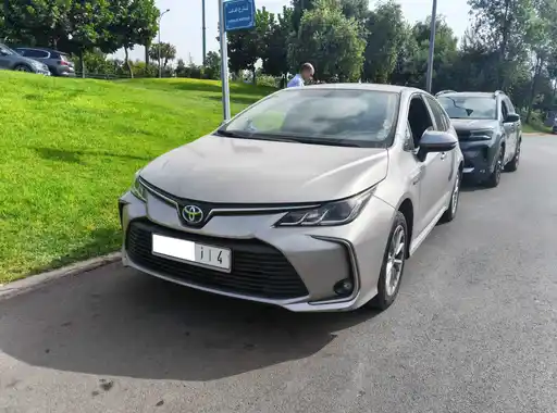 TOYOTA Corolla Prestige