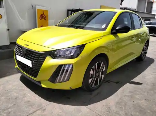 PEUGEOT 208