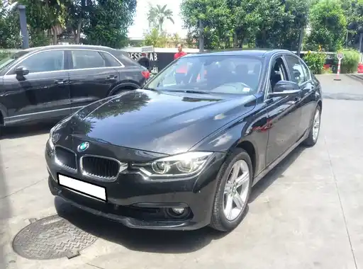 BMW Série 3 2018 CASABLANCA