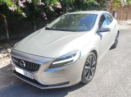 VOLVO V40 2019 CASABLANCA