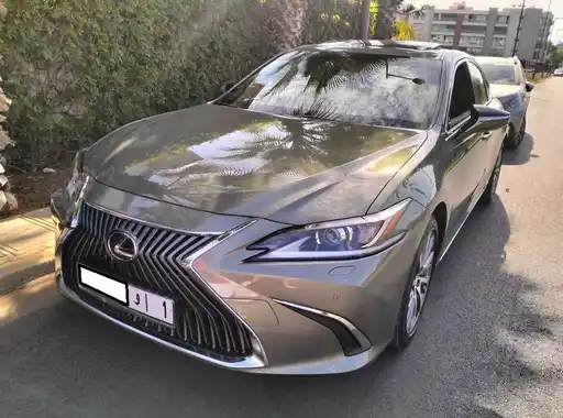 LEXUS ES